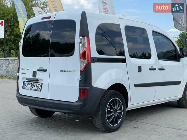 Белый Рено Кенгу, объемом двигателя 1.5 л и пробегом 233 тыс. км за 11999 $, фото 15 на Automoto.ua