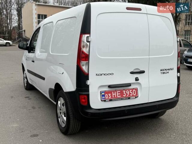 Белый Рено Кенгу, объемом двигателя 0 л и пробегом 61 тыс. км за 11900 $, фото 8 на Automoto.ua