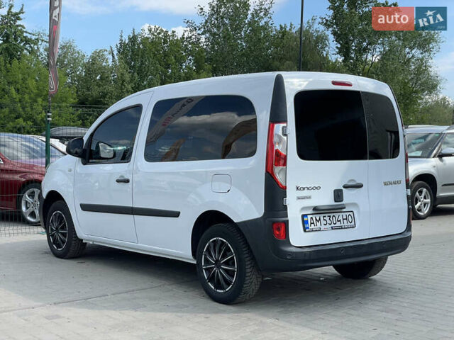 Белый Рено Кенгу, объемом двигателя 1.5 л и пробегом 233 тыс. км за 11999 $, фото 18 на Automoto.ua