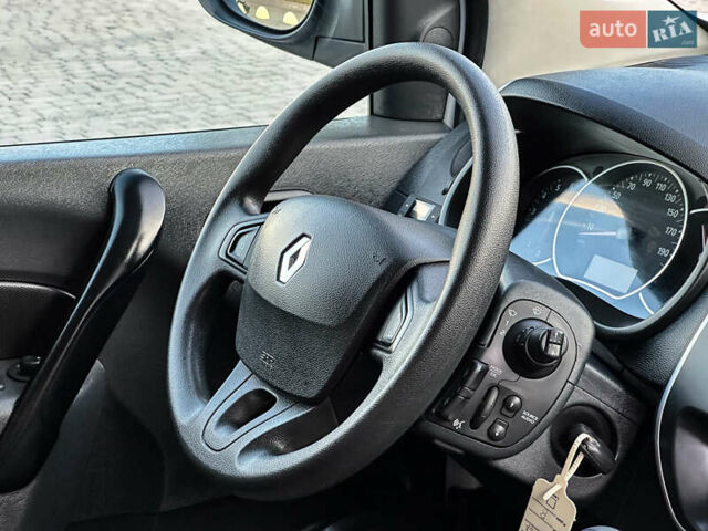 Білий Рено Кєнгу, об'ємом двигуна 0 л та пробігом 144 тис. км за 13450 $, фото 72 на Automoto.ua