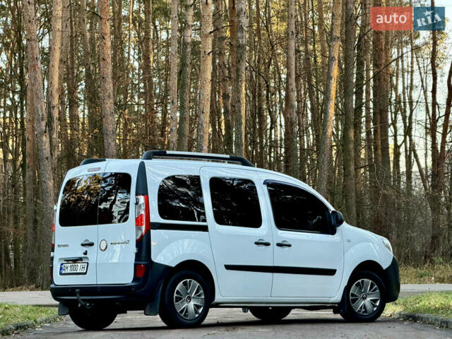 Белый Рено Кенгу, объемом двигателя 1.5 л и пробегом 201 тыс. км за 13700 $, фото 9 на Automoto.ua