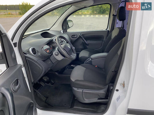 Білий Рено Кєнгу, об'ємом двигуна 1.5 л та пробігом 221 тис. км за 9700 $, фото 31 на Automoto.ua
