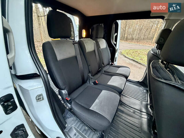 Белый Рено Кенгу, объемом двигателя 1.5 л и пробегом 201 тыс. км за 13700 $, фото 27 на Automoto.ua