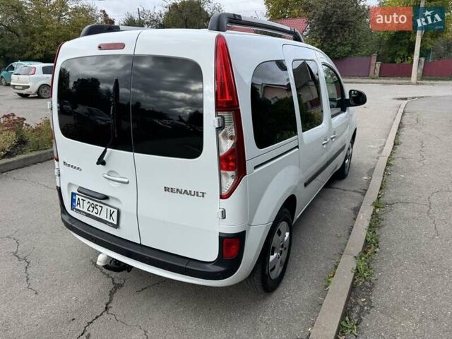 Белый Рено Кенгу, объемом двигателя 1.5 л и пробегом 230 тыс. км за 10750 $, фото 6 на Automoto.ua