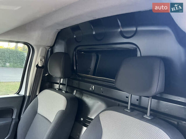 Білий Рено Кєнгу, об'ємом двигуна 1.5 л та пробігом 252 тис. км за 9950 $, фото 40 на Automoto.ua