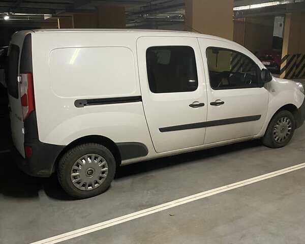 Білий Рено Кєнгу, об'ємом двигуна 1.5 л та пробігом 205 тис. км за 10000 $, фото 2 на Automoto.ua