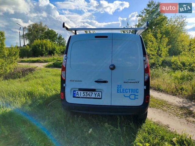 Белый Рено Кенгу, объемом двигателя 0 л и пробегом 50 тыс. км за 10700 $, фото 5 на Automoto.ua