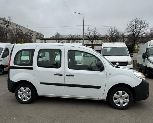 Білий Рено Кєнгу, об'ємом двигуна 1.5 л та пробігом 196 тис. км за 13900 $, фото 7 на Automoto.ua