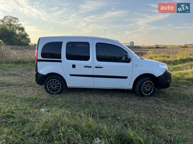 Білий Рено Кєнгу, об'ємом двигуна 1.5 л та пробігом 233 тис. км за 11999 $, фото 2 на Automoto.ua