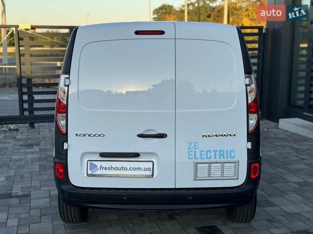 Білий Рено Кєнгу, об'ємом двигуна 0 л та пробігом 27 тис. км за 11999 $, фото 11 на Automoto.ua