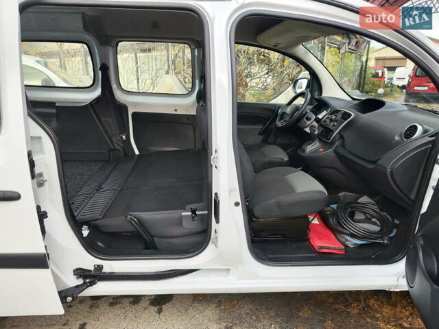 Белый Рено Кенгу, объемом двигателя 0 л и пробегом 16 тыс. км за 14700 $, фото 11 на Automoto.ua