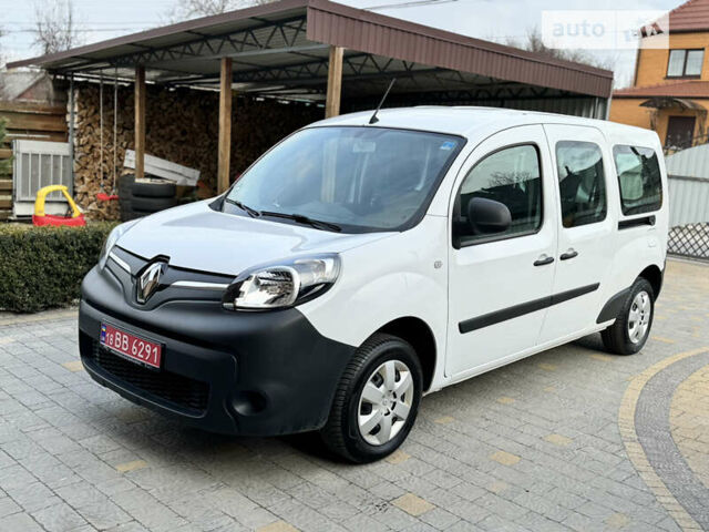 Белый Рено Кенгу, объемом двигателя 0 л и пробегом 73 тыс. км за 13950 $, фото 47 на Automoto.ua