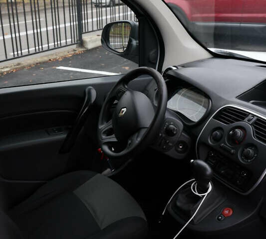 Рено Кенгу 2019 в Харькове на Automoto.ua Белый Рено Кенгу, объемом двигателя 0 л и пробегом 130 тыс. км за 9900 $, фото 56 на Automoto.ua