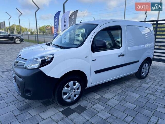 Белый Рено Кенгу, объемом двигателя 0 л и пробегом 39 тыс. км за 10500 $, фото 8 на Automoto.ua