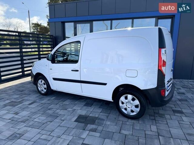 Белый Рено Кенгу, объемом двигателя 0 л и пробегом 39 тыс. км за 10500 $, фото 10 на Automoto.ua