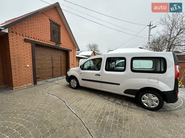 Белый Рено Кенгу, объемом двигателя 0 л и пробегом 29 тыс. км за 13900 $, фото 9 на Automoto.ua