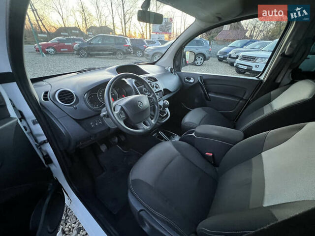 Білий Рено Кєнгу, об'ємом двигуна 1.5 л та пробігом 190 тис. км за 10800 $, фото 21 на Automoto.ua