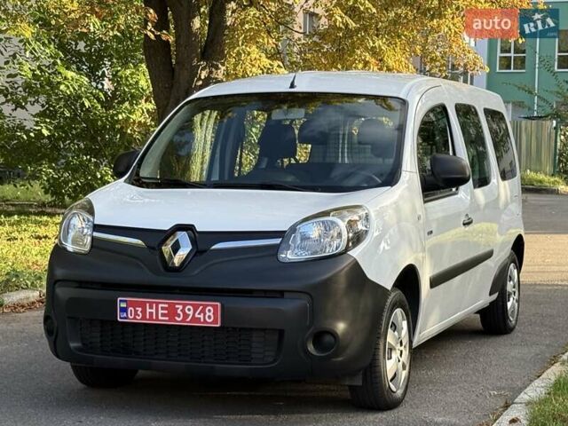 Белый Рено Кенгу, объемом двигателя 0 л и пробегом 15 тыс. км за 13600 $, фото 12 на Automoto.ua