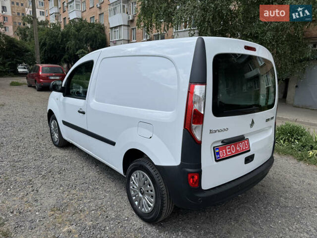 Белый Рено Кенгу, объемом двигателя 1.5 л и пробегом 118 тыс. км за 11300 $, фото 4 на Automoto.ua