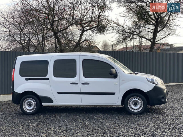 Белый Рено Кенгу, объемом двигателя 0 л и пробегом 8 тыс. км за 15500 $, фото 49 на Automoto.ua