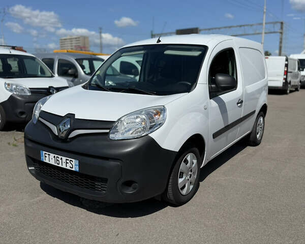 Белый Рено Кенгу, объемом двигателя 1.5 л и пробегом 179 тыс. км за 12700 $, фото 3 на Automoto.ua