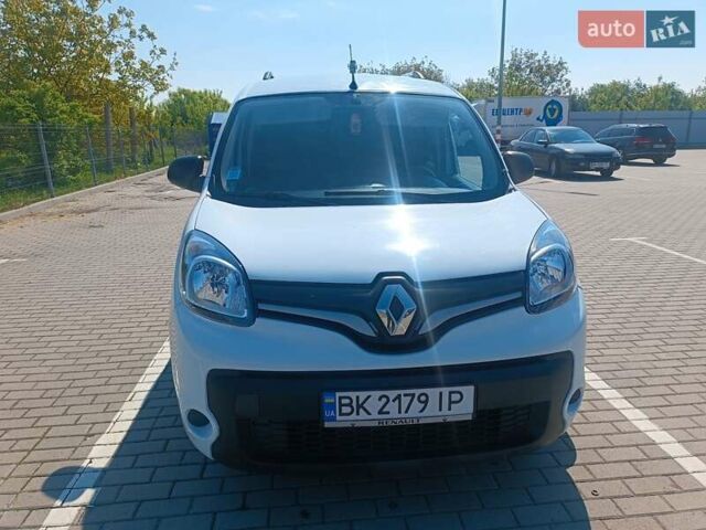 Білий Рено Кєнгу, об'ємом двигуна 1.5 л та пробігом 48 тис. км за 11499 $, фото 5 на Automoto.ua