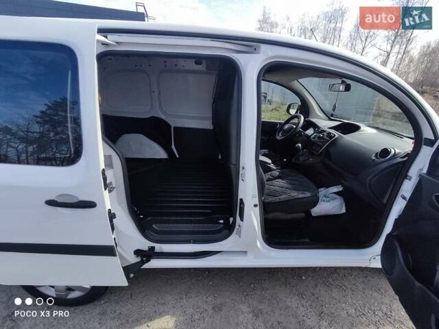 Белый Рено Кенгу, объемом двигателя 1.5 л и пробегом 175 тыс. км за 12800 $, фото 28 на Automoto.ua