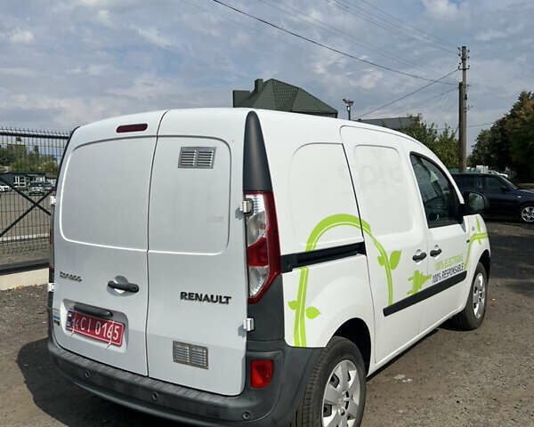 Белый Рено Кенгу, объемом двигателя 0 л и пробегом 30 тыс. км за 8900 $, фото 5 на Automoto.ua