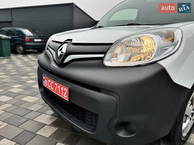Белый Рено Кенгу, объемом двигателя 1.5 л и пробегом 164 тыс. км за 11399 $, фото 14 на Automoto.ua