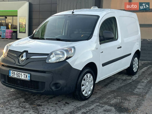 Белый Рено Кенгу, объемом двигателя 0 л и пробегом 99 тыс. км за 8250 $, фото 4 на Automoto.ua