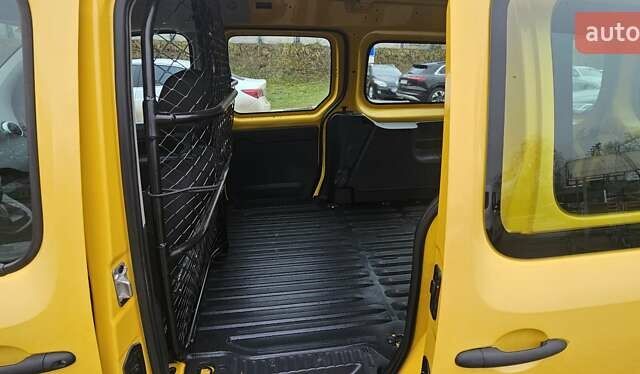 Білий Рено Кєнгу, об'ємом двигуна 0 л та пробігом 53 тис. км за 11100 $, фото 44 на Automoto.ua