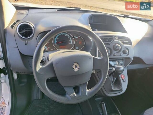 Білий Рено Кєнгу, об'ємом двигуна 0 л та пробігом 101 тис. км за 13800 $, фото 3 на Automoto.ua
