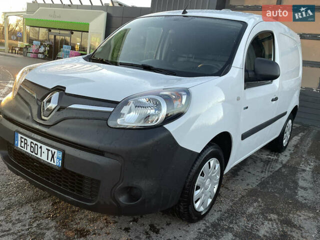 Белый Рено Кенгу, объемом двигателя 0 л и пробегом 99 тыс. км за 8250 $, фото 28 на Automoto.ua