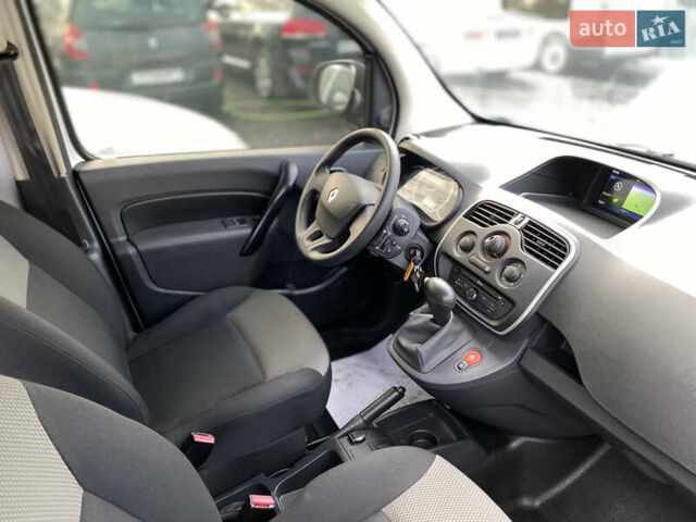 Белый Рено Кенгу, объемом двигателя 0 л и пробегом 8 тыс. км за 15500 $, фото 19 на Automoto.ua