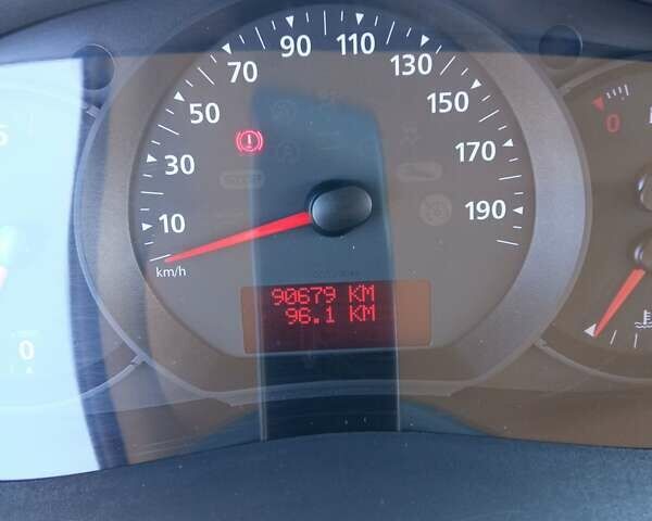 Белый Рено Кенгу, объемом двигателя 1.46 л и пробегом 96 тыс. км за 15550 $, фото 16 на Automoto.ua