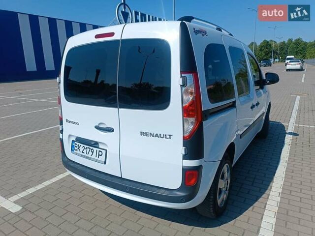 Білий Рено Кєнгу, об'ємом двигуна 1.5 л та пробігом 48 тис. км за 11499 $, фото 14 на Automoto.ua