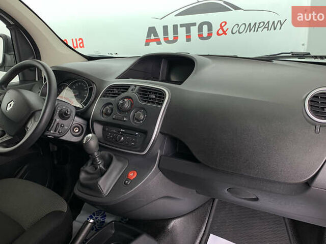 Белый Рено Кенгу, объемом двигателя 1.5 л и пробегом 129 тыс. км за 12250 $, фото 16 на Automoto.ua