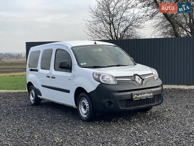 Белый Рено Кенгу, объемом двигателя 0 л и пробегом 8 тыс. км за 15500 $, фото 47 на Automoto.ua