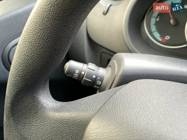 Белый Рено Кенгу, объемом двигателя 0 л и пробегом 8 тыс. км за 15500 $, фото 33 на Automoto.ua