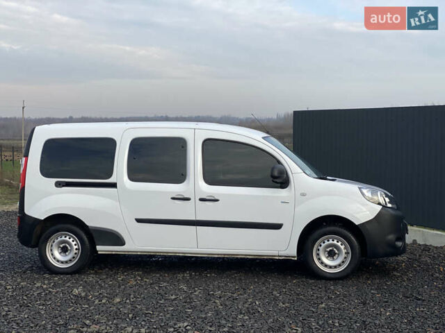 Белый Рено Кенгу, объемом двигателя 0 л и пробегом 8 тыс. км за 15500 $, фото 61 на Automoto.ua