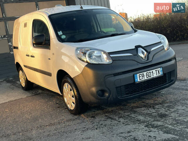 Белый Рено Кенгу, объемом двигателя 0 л и пробегом 99 тыс. км за 8250 $, фото 31 на Automoto.ua