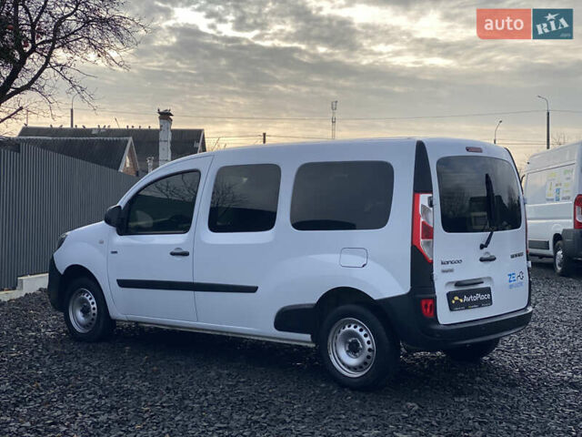 Белый Рено Кенгу, объемом двигателя 0 л и пробегом 8 тыс. км за 15500 $, фото 8 на Automoto.ua