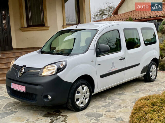 Белый Рено Кенгу, объемом двигателя 0 л и пробегом 17 тыс. км за 14399 $, фото 6 на Automoto.ua