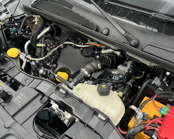 Белый Рено Кенгу, объемом двигателя 1.5 л и пробегом 190 тыс. км за 11800 $, фото 9 на Automoto.ua