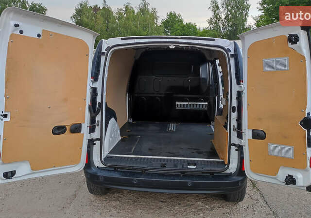 Білий Рено Кєнгу, об'ємом двигуна 1.5 л та пробігом 100 тис. км за 11500 $, фото 22 на Automoto.ua
