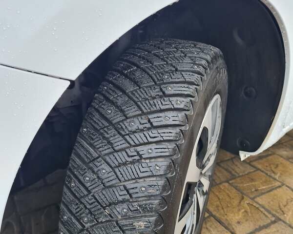 Білий Рено Кєнгу, об'ємом двигуна 1.5 л та пробігом 173 тис. км за 15000 $, фото 23 на Automoto.ua