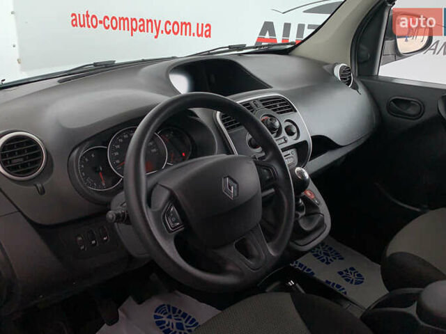 Белый Рено Кенгу, объемом двигателя 1.5 л и пробегом 129 тыс. км за 12250 $, фото 4 на Automoto.ua