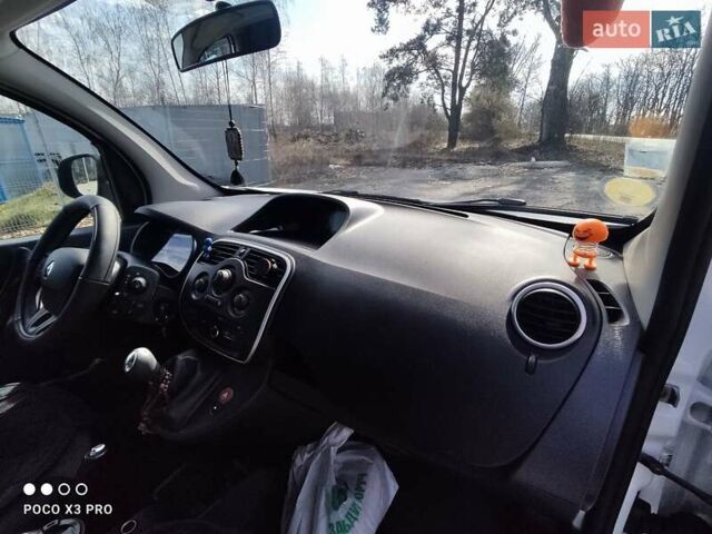 Белый Рено Кенгу, объемом двигателя 1.5 л и пробегом 175 тыс. км за 12800 $, фото 26 на Automoto.ua