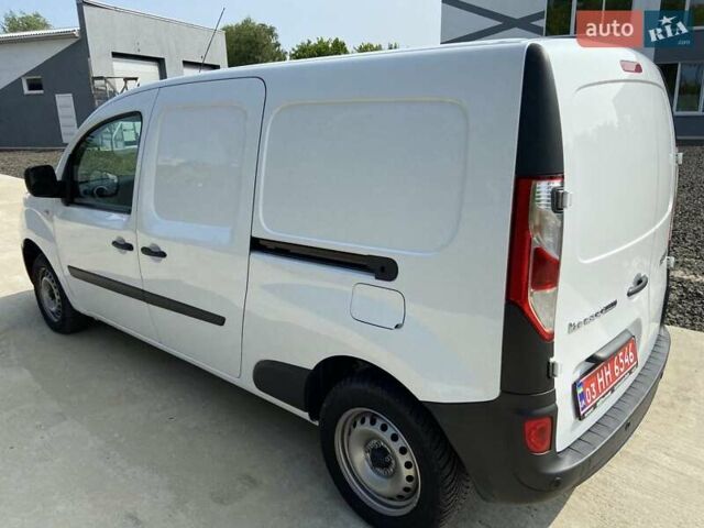 Белый Рено Кенгу, объемом двигателя 1.5 л и пробегом 138 тыс. км за 12597 $, фото 14 на Automoto.ua