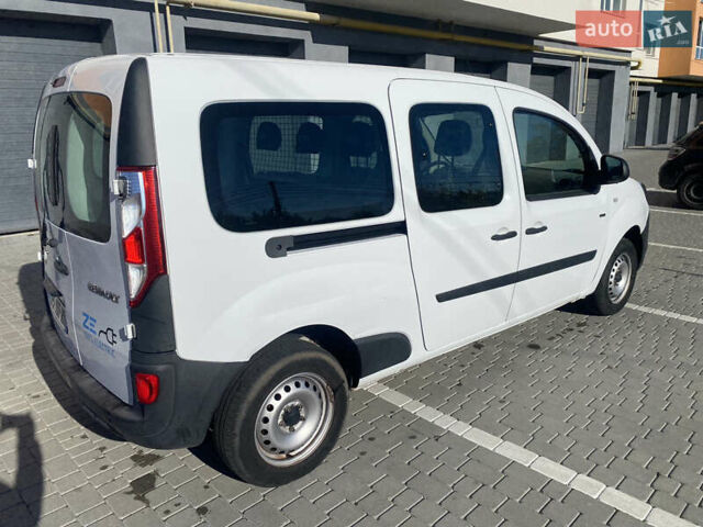 Белый Рено Кенгу, объемом двигателя 0 л и пробегом 82 тыс. км за 13200 $, фото 10 на Automoto.ua